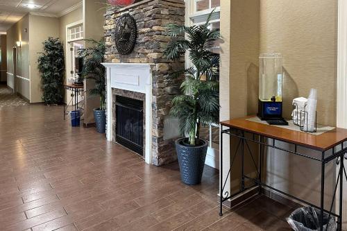 Comfort Inn & Suites Rogersville - image 40