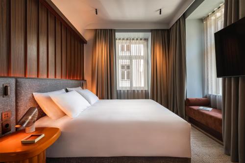 room detail thumbnail 0