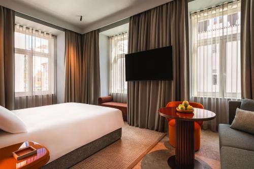 room detail thumbnail 1