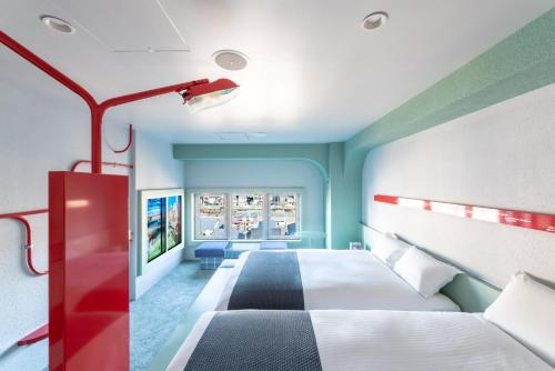 room detail thumbnail 1