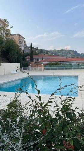 Appartement 3 chambres avec piscine et parking privé – khách sạn tại Saint-Sylvestre