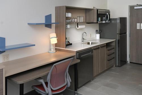 Home2 Suites by Hilton Lima - image 8