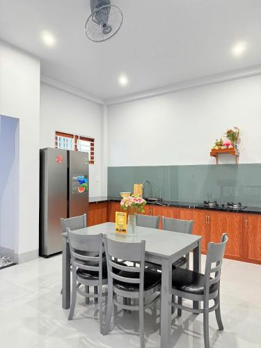 HOMESTAY- Hung Thinh in Van Phong Bay