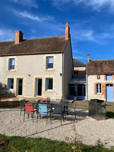 Exterior view, La Parenthese Sancerroise in Boulleret