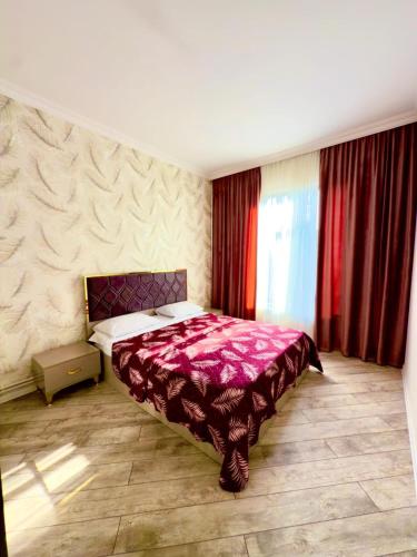 Qax home in Qax