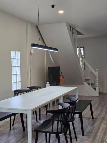 Charming 3-Bedroom House in Bueng Kum Thailand - image 10