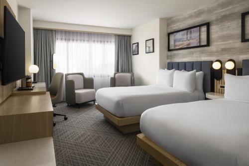 DoubleTree by Hilton Fort Lee/George Washington Bridge in Fort Lee, USA