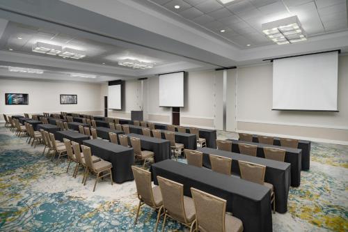 Embassy Suites by Hilton- Lake Buena Vista Resort - image 35