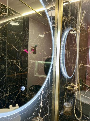 Bathroom, L'Oasis Evasion de 60m2 avec SPA privatif et Design in Salome (Nord-Pas-de-Calais)