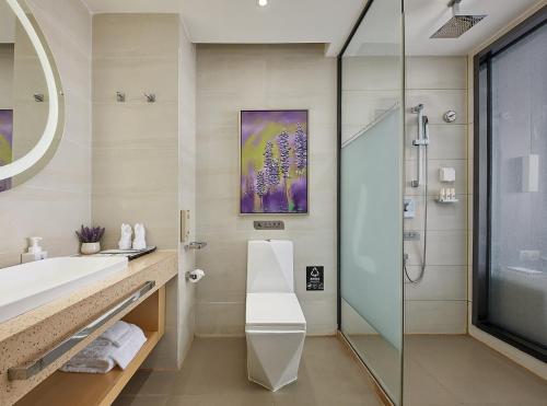 room detail thumbnail 2