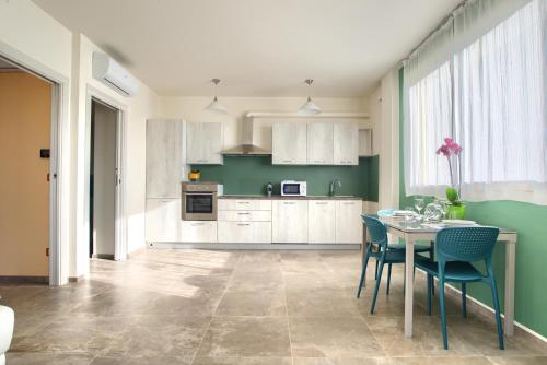 Iris - Holiday Home Costadoro