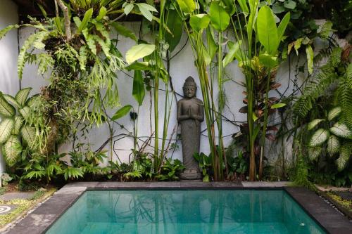 The Third Eye House, Salt water pool, Yoga room, Ubud
