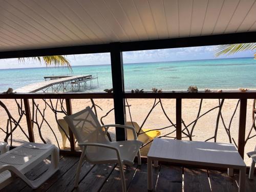 Hakamanu Lodge in Tikehau Atoll