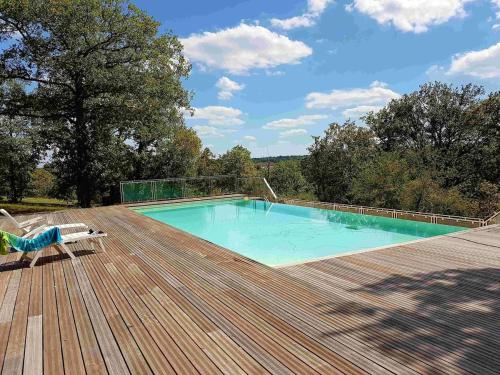 Maison Hauts de Lascombes Gramat Parc et piscine in Gramat
