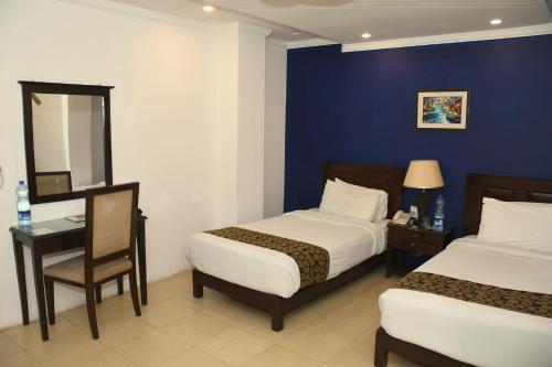 Royalton Hotel Rawalpindi - image 7