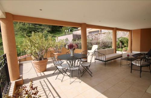 Villa Mimosa - Piscine, tennis, terrasse vue mer, clim, wifi