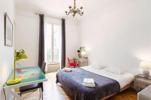 Cannes Holidays - Charmant, authentique, 3 Chambres, calme, Palais & Plage photo 2