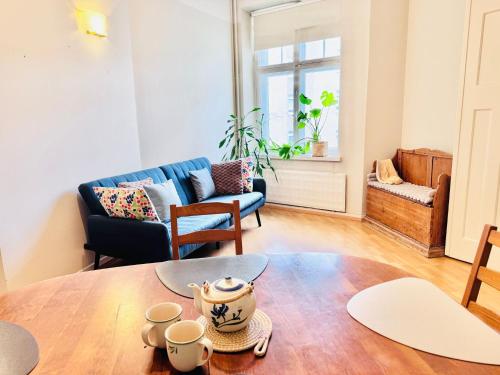 Charming Vintage-Style Apartment in the Heart of Helsinki Centre - image 4