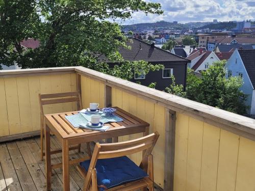 Central and cozy with a veranda in Lund