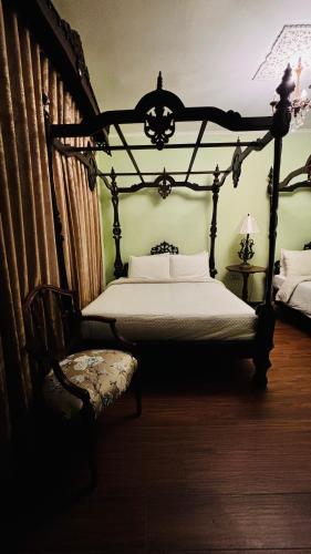 room detail thumbnail 0