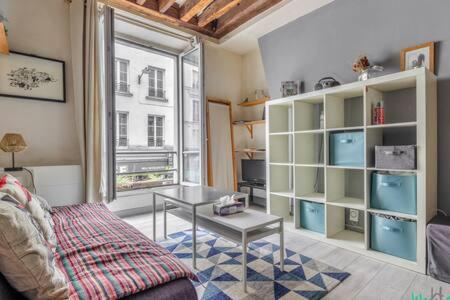 Faubourg Du Temple 2 - CI - Pleasant, light-filled Parisian studio - 2p