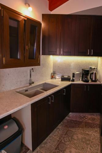 Chania Hillside 2BD Home - Nature & Comfort by ΜΡS in Kandanos