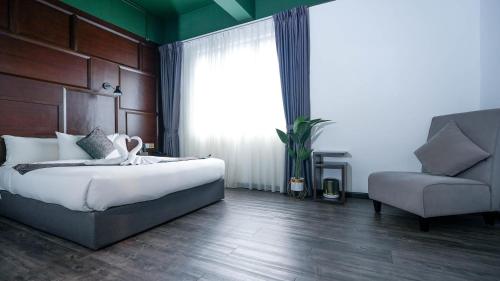 room detail thumbnail 0