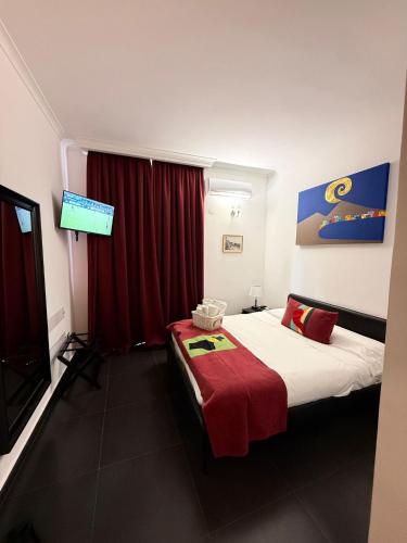 room detail thumbnail 1