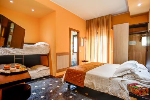 Hotel Genty Room Type - Comfort Triple Room