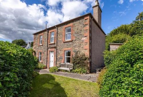 BROOMBANK, Melrose in Gattonside