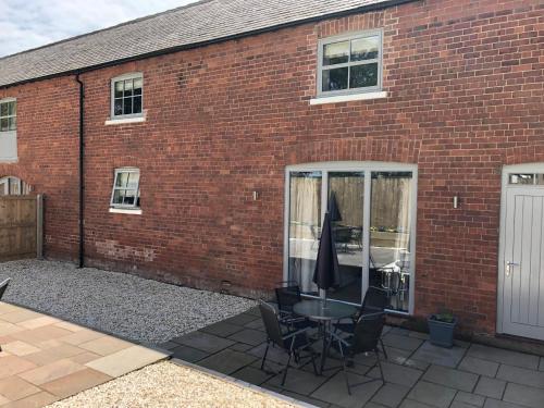 The Barn, Wolds Way Holiday Cottages, 2 bed ground floor – khách sạn tại Ngoại ô York