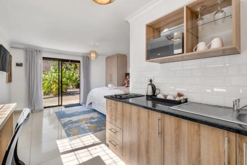 Zinziluxe Guest House - Midrand