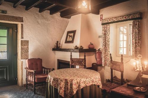 Casa das Naves de Sto António (Casa das Naves de Sto Antonio) in Monsanto