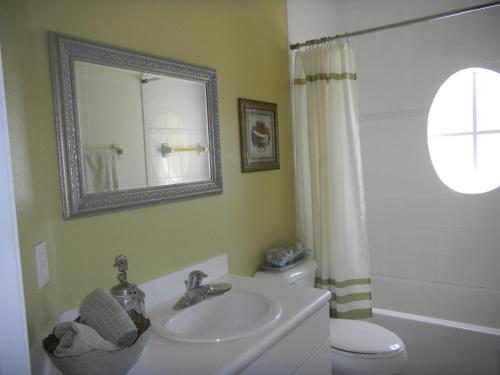 Bathroom, My Florida Lake House in Princeton (FL)