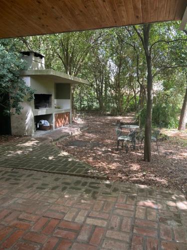 Hermosa casa en Roldan con gran parque y pileta in Roldán