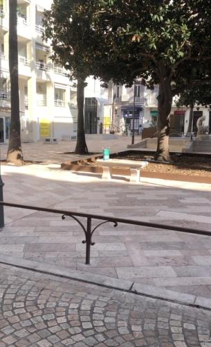 Centre cannes place Lamy 2 P - image 4