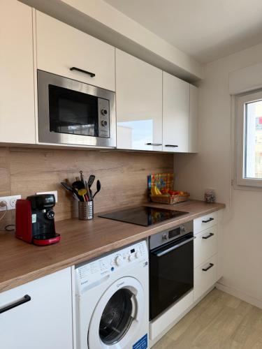 Зручності, Le Cézanne - Paris et Aéroport CDG 20min - Balcon (Le Cezanne - Paris et Aeroport CDG 20min - Balcon) in Сарсель