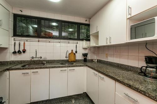 Kitchen, Mansao Rio: Vista linda, Piscina, 8 Hospedes in Cosme Velho