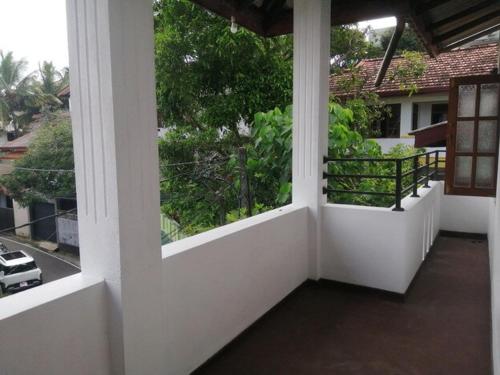 Country View Cottage By Ceyluxia - image 5