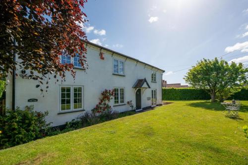 Iekārtas, 4 Bed in Great Plumstead oc-2295 in Great Plumstead