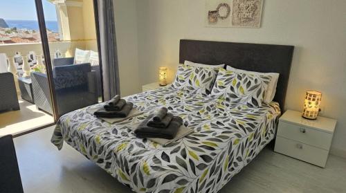 Los Cristianos Heated Pool Sea View AC