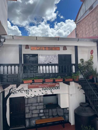 IB3 House