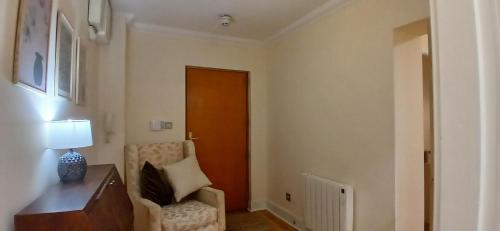 Modern 3BDR Home Heart of The Liberties - image 2