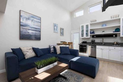 Berenice Tiny House Oasis Patio Pool House – khách sạn tại Brea