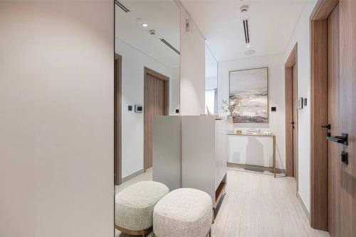 Brand New 1BR Marina Living with Padel - image 7