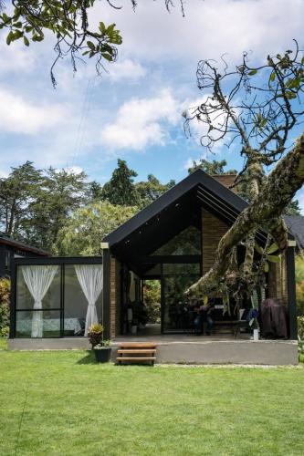 Nordika House - ideal para fotografía y descanso, Medellín (Foto 5)