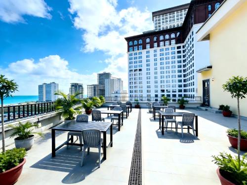Surrounding environment, 东方酒店 in Sokha Beach
