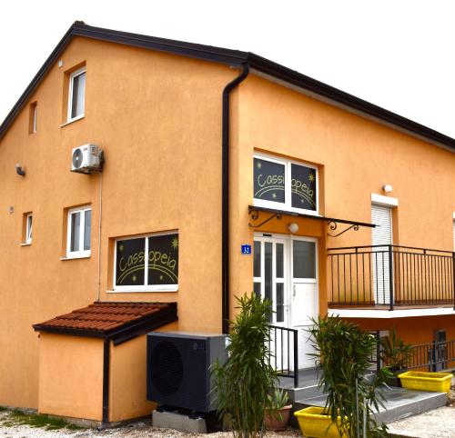 Apartmani Cassiopeia - image 4