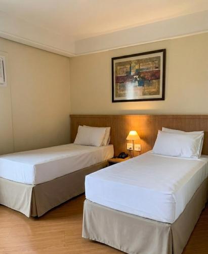 2 twin beds