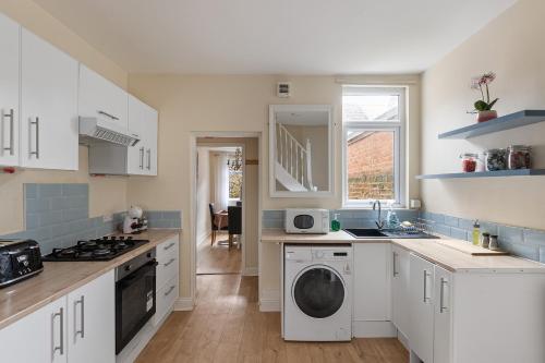 The Nook - Quaint Victorian Home With Free Parking 3